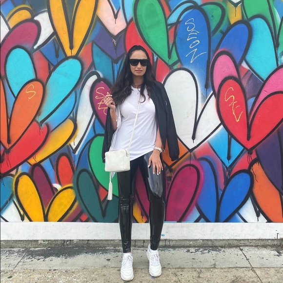 SOLD **AUTHENTIC YSL HANDBAG** - Picture 14 of 16